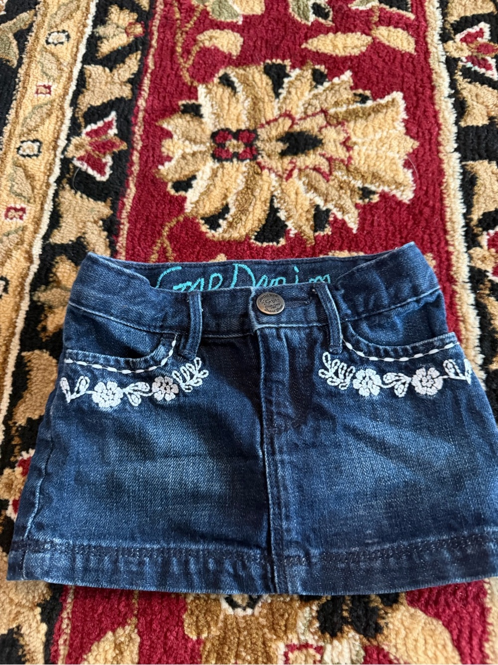 10/20 GAP Denim Blue Embroidered Girls Skirt